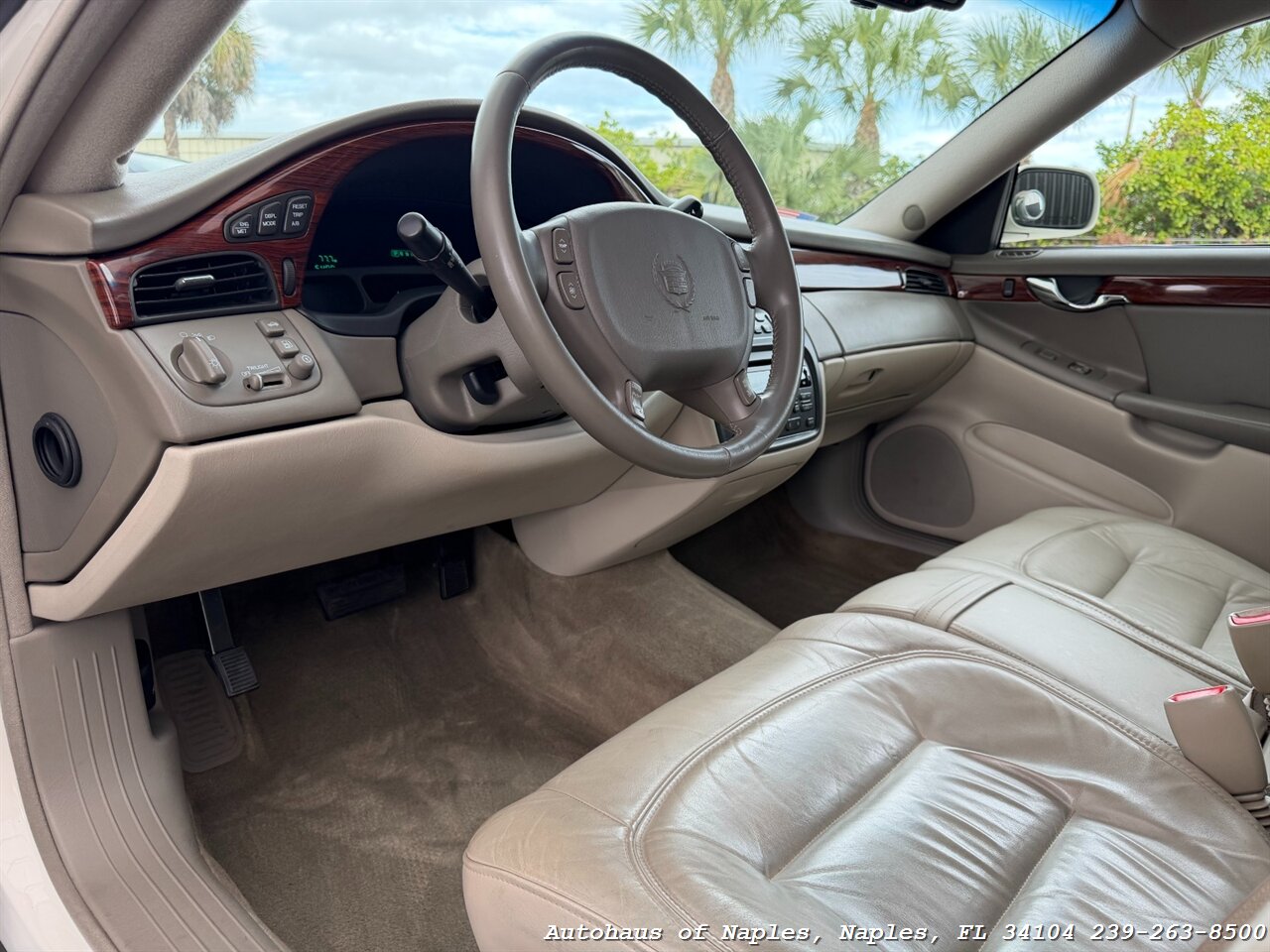 2001 Cadillac DeVille   - Photo 17 - Naples, FL 34104