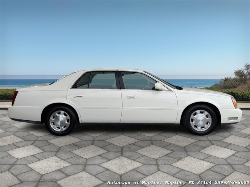 2001 Cadillac DeVille   - Photo 9 - Naples, FL 34104