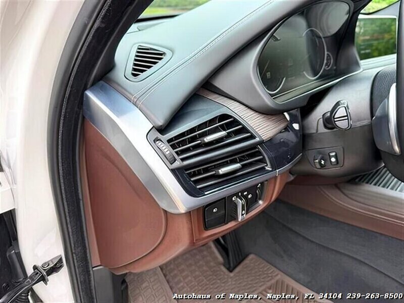 2018 BMW X5 xDrive35i - Photo 52 - Naples, FL 34104