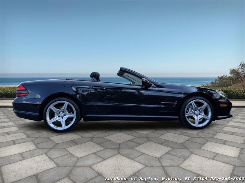 2011 Mercedes-Benz SL 550   - Photo 17 - Naples, FL 34104