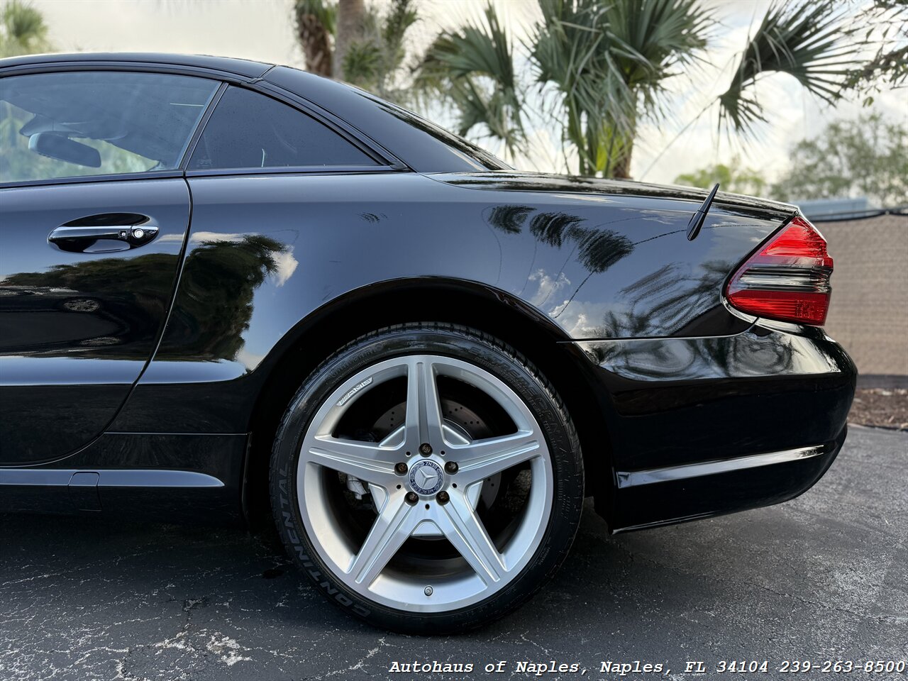 2011 Mercedes-Benz SL 550 - Photo 11 - Naples, FL 34104