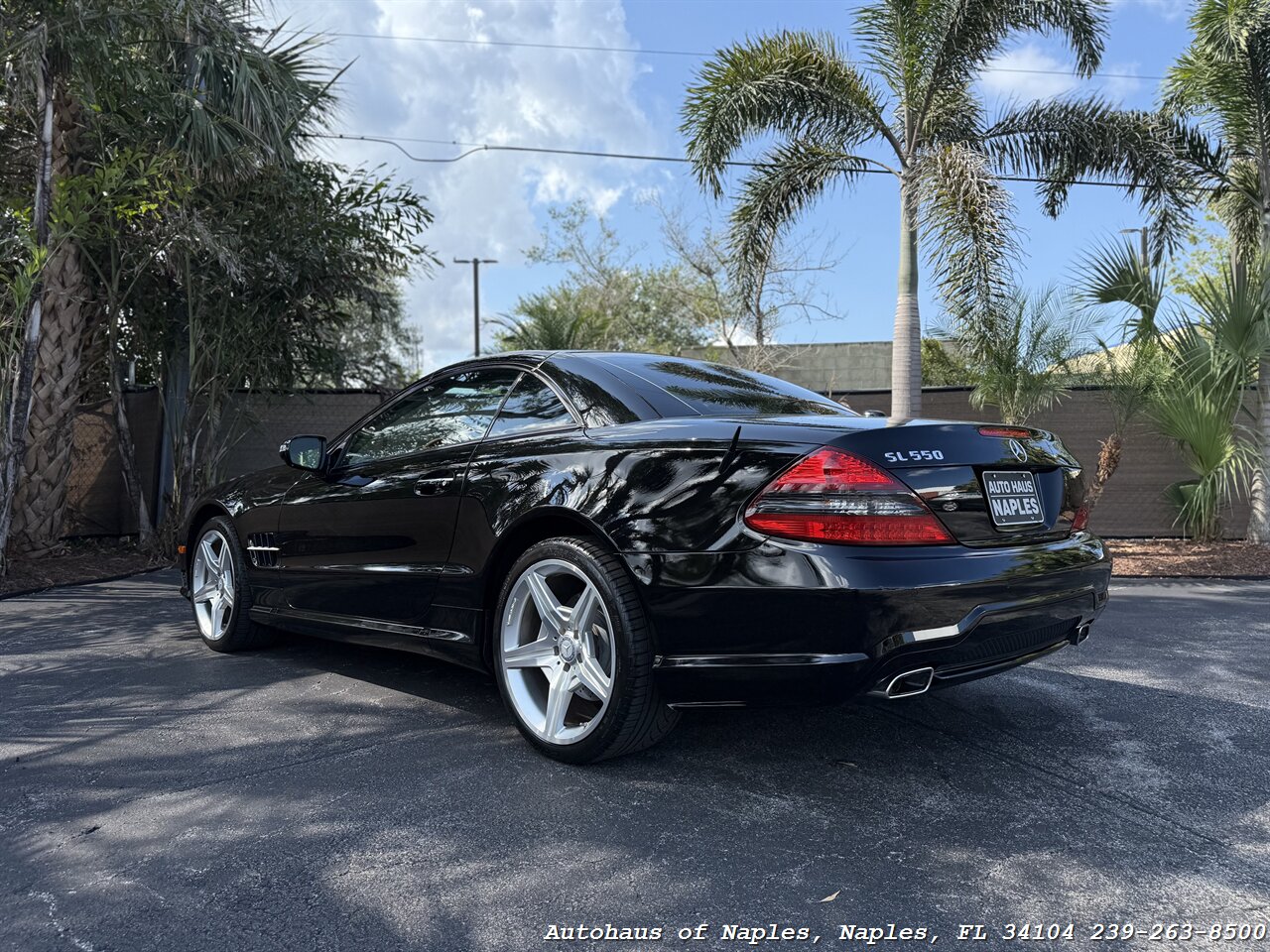 2011 Mercedes-Benz SL 550 - Photo 20 - Naples, FL 34104