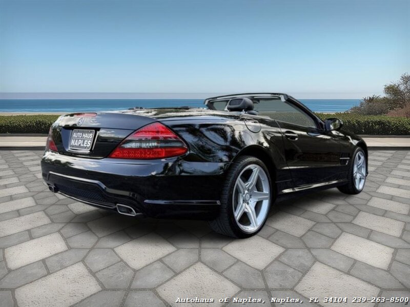 2011 Mercedes-Benz SL 550   - Photo 16 - Naples, FL 34104