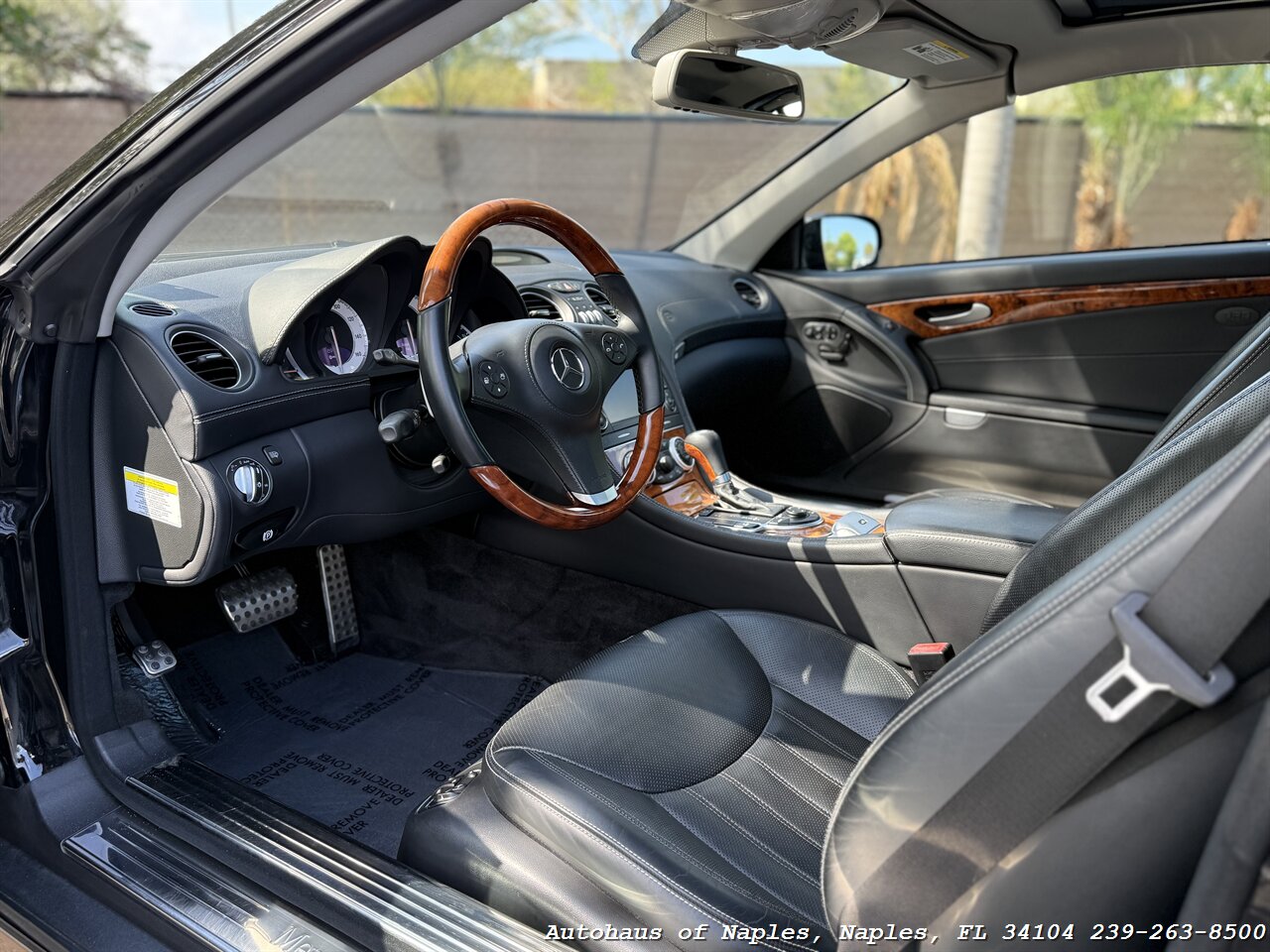 2011 Mercedes-Benz SL 550 - Photo 30 - Naples, FL 34104