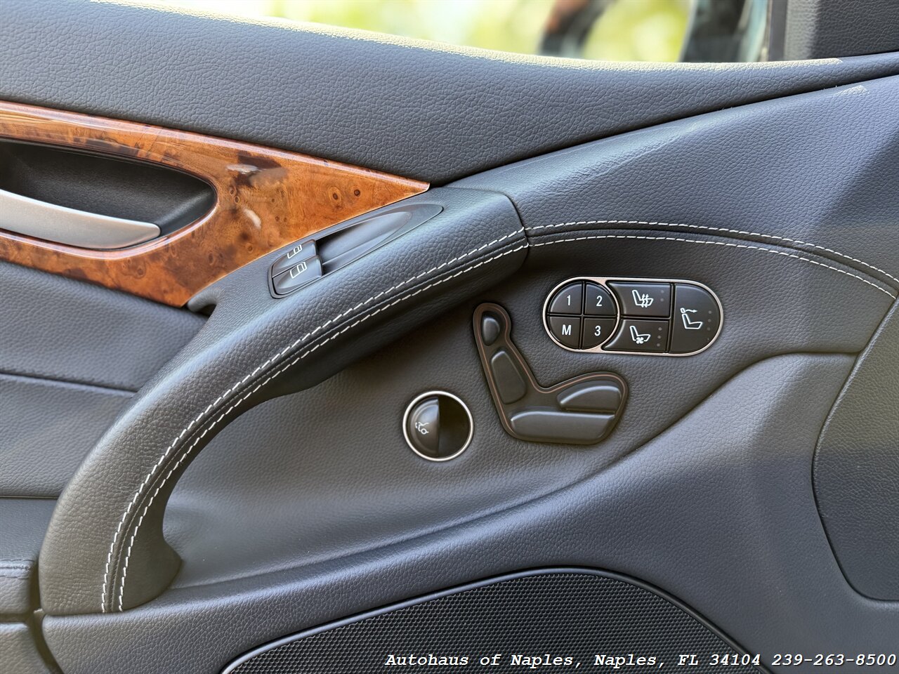 2011 Mercedes-Benz SL 550 - Photo 38 - Naples, FL 34104