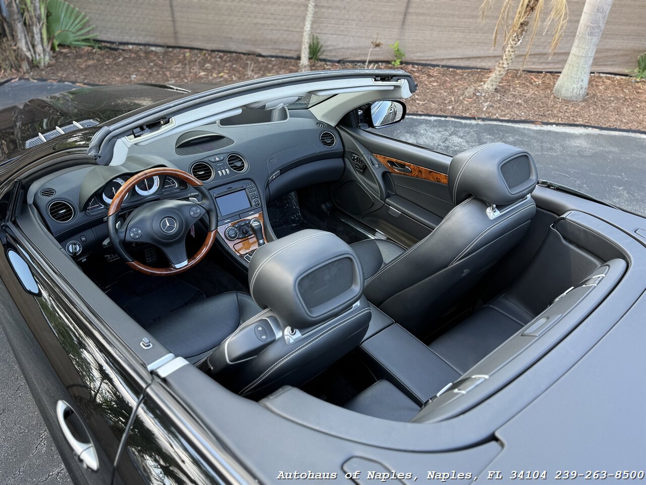 2011 Mercedes-Benz SL 550 - Photo 19 - Naples, FL 34104