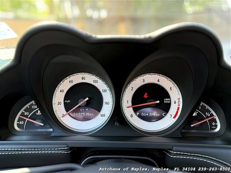 2011 Mercedes-Benz SL 550   - Photo 44 - Naples, FL 34104