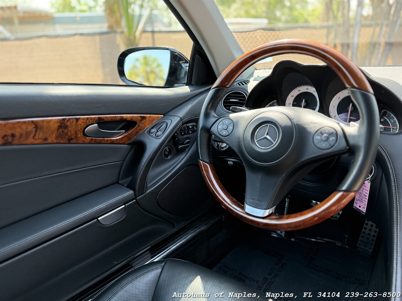 2011 Mercedes-Benz SL 550 - Photo 33 - Naples, FL 34104