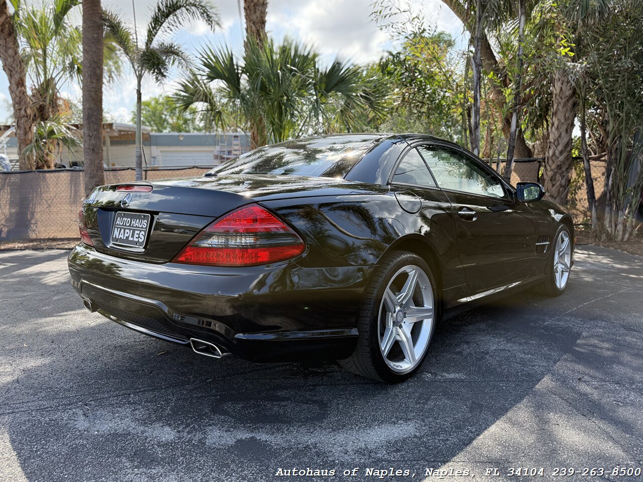 2011 Mercedes-Benz SL 550 - Photo 22 - Naples, FL 34104