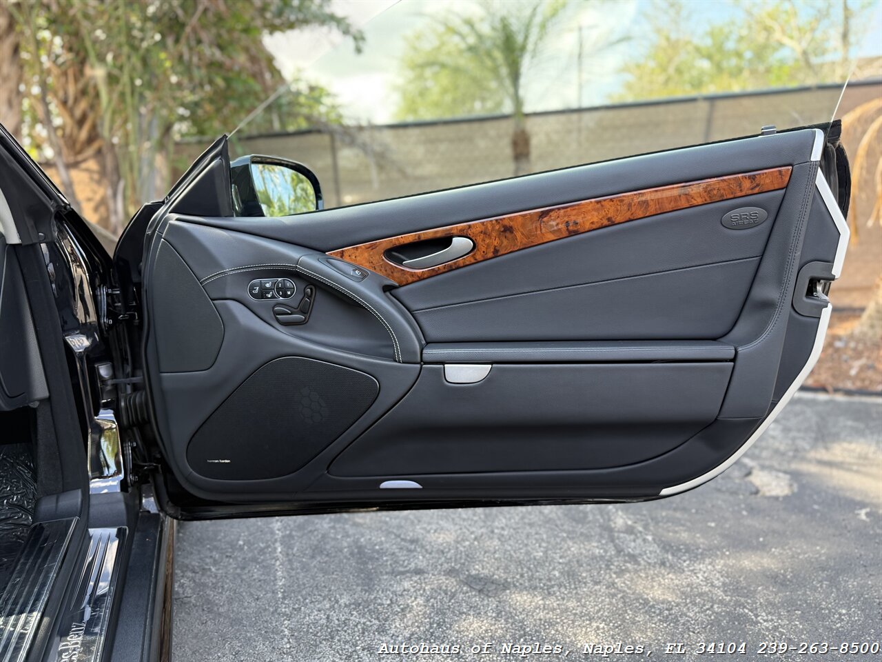 2011 Mercedes-Benz SL 550 - Photo 42 - Naples, FL 34104