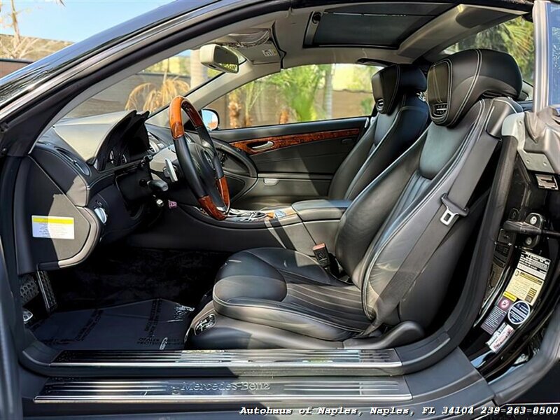 2011 Mercedes-Benz SL 550   - Photo 31 - Naples, FL 34104