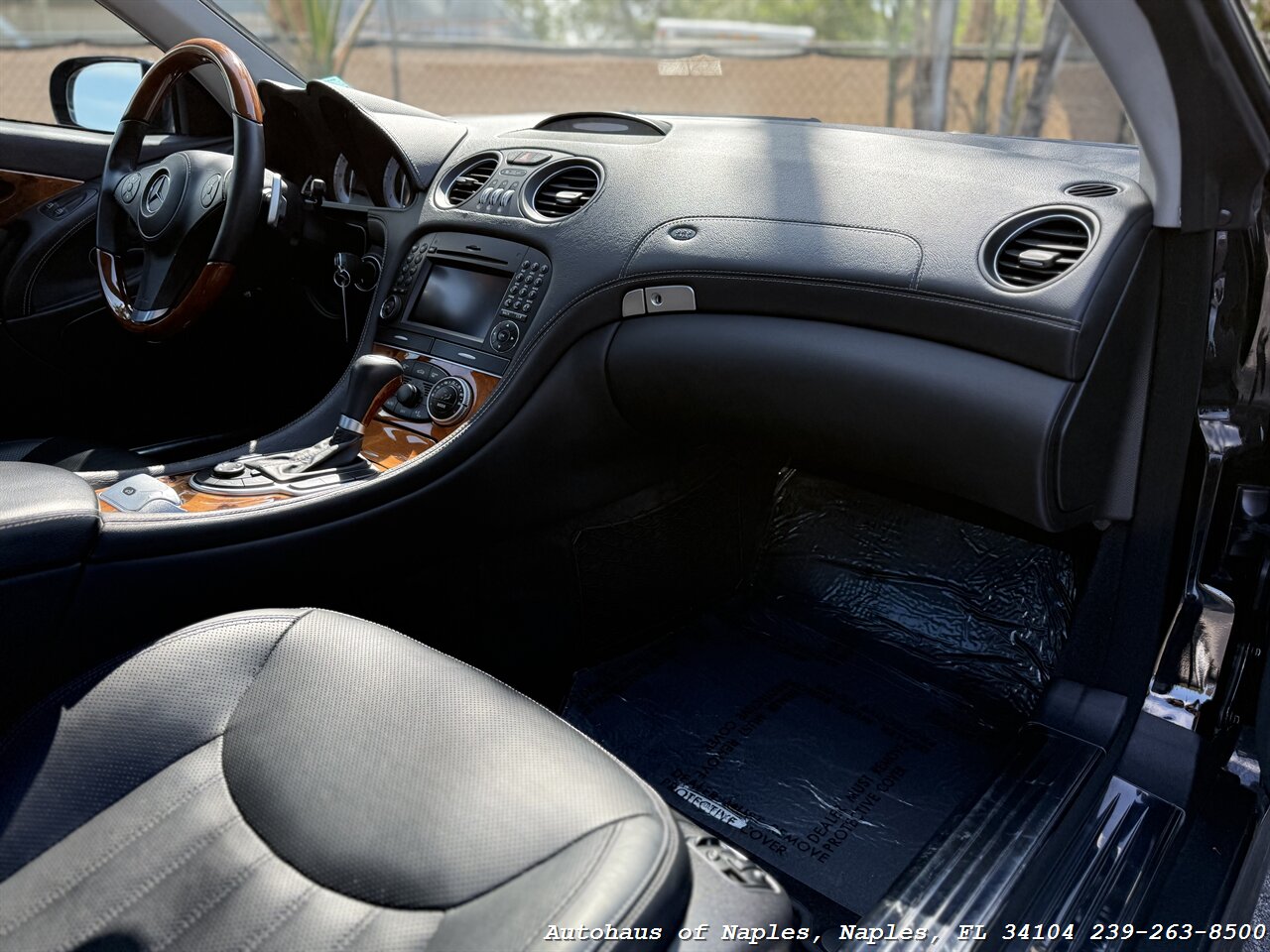 2011 Mercedes-Benz SL 550 - Photo 39 - Naples, FL 34104