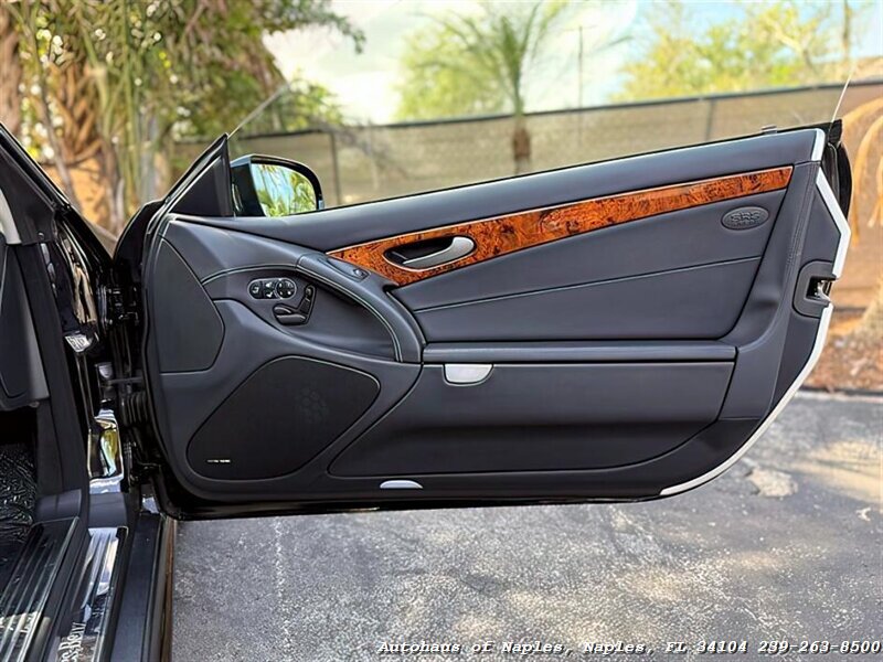 2011 Mercedes-Benz SL 550   - Photo 42 - Naples, FL 34104