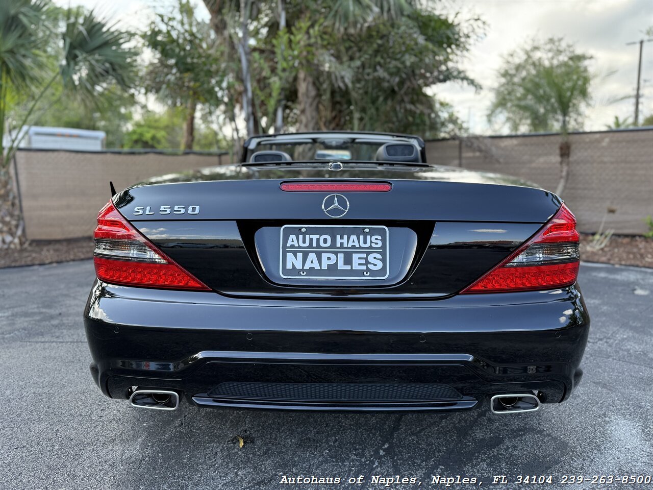 2011 Mercedes-Benz SL 550 - Photo 15 - Naples, FL 34104