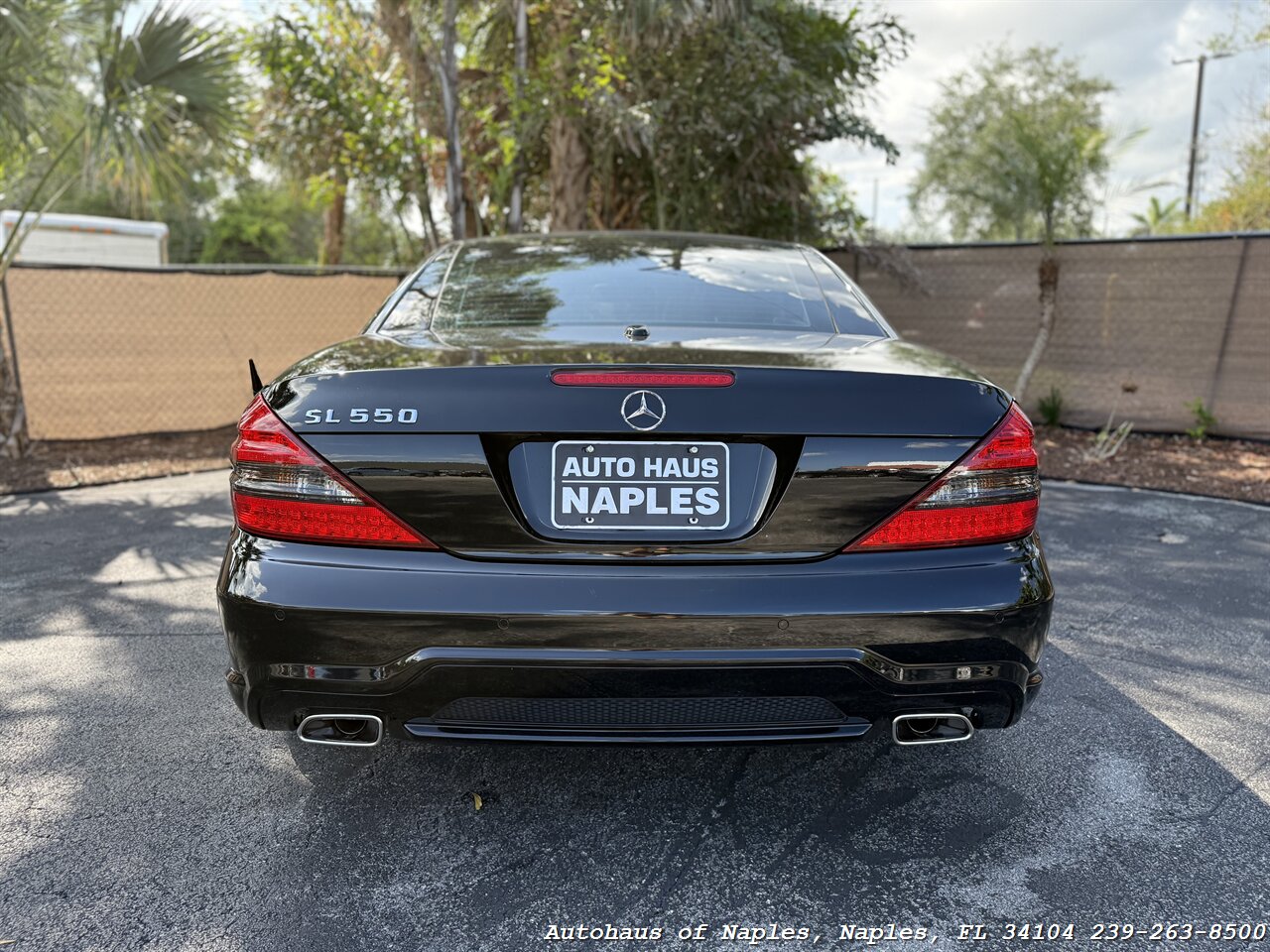 2011 Mercedes-Benz SL 550 - Photo 21 - Naples, FL 34104