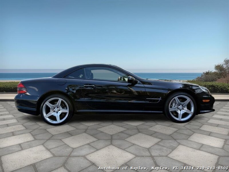 2011 Mercedes-Benz SL 550   - Photo 23 - Naples, FL 34104