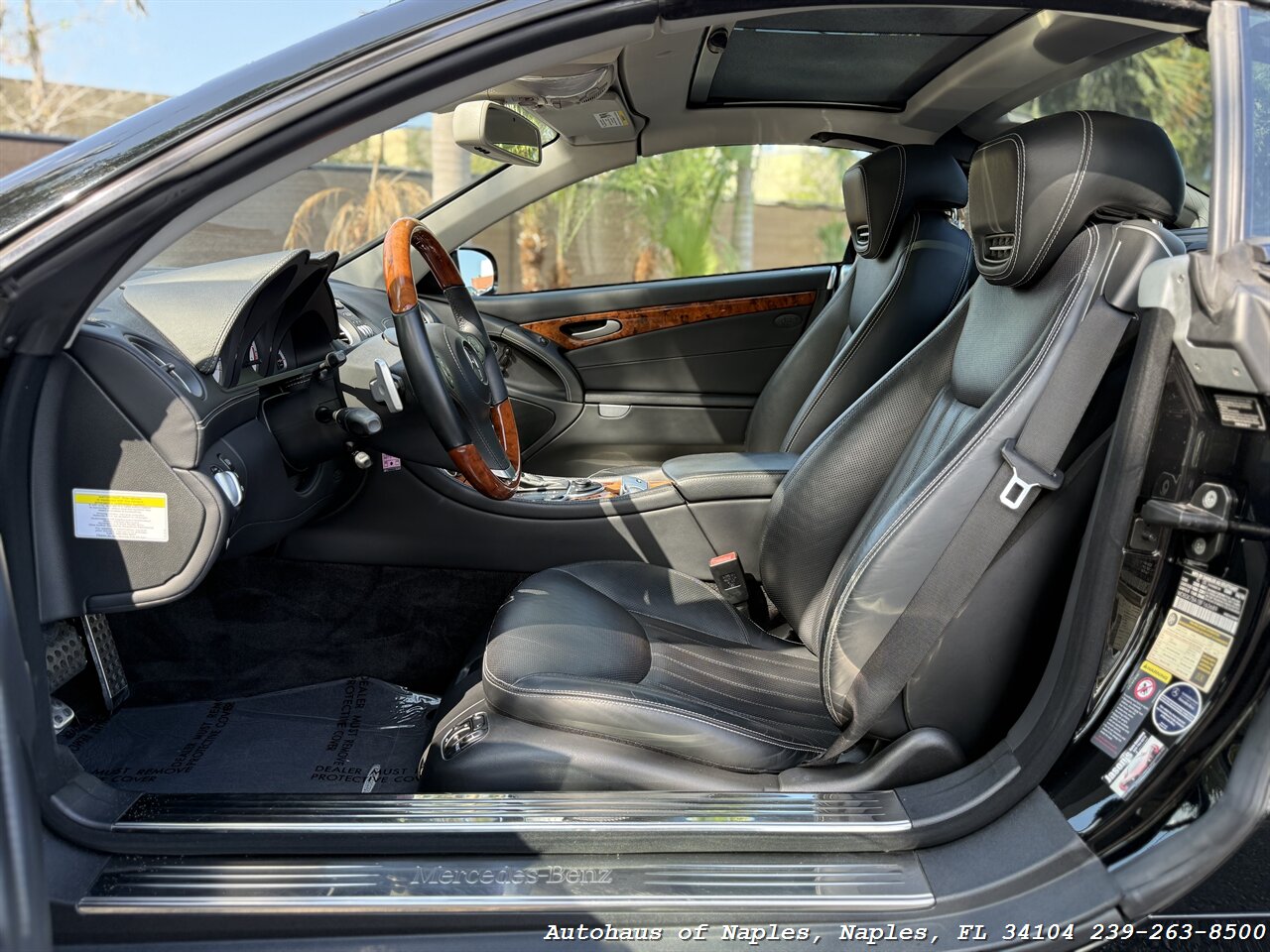 2011 Mercedes-Benz SL 550 - Photo 31 - Naples, FL 34104