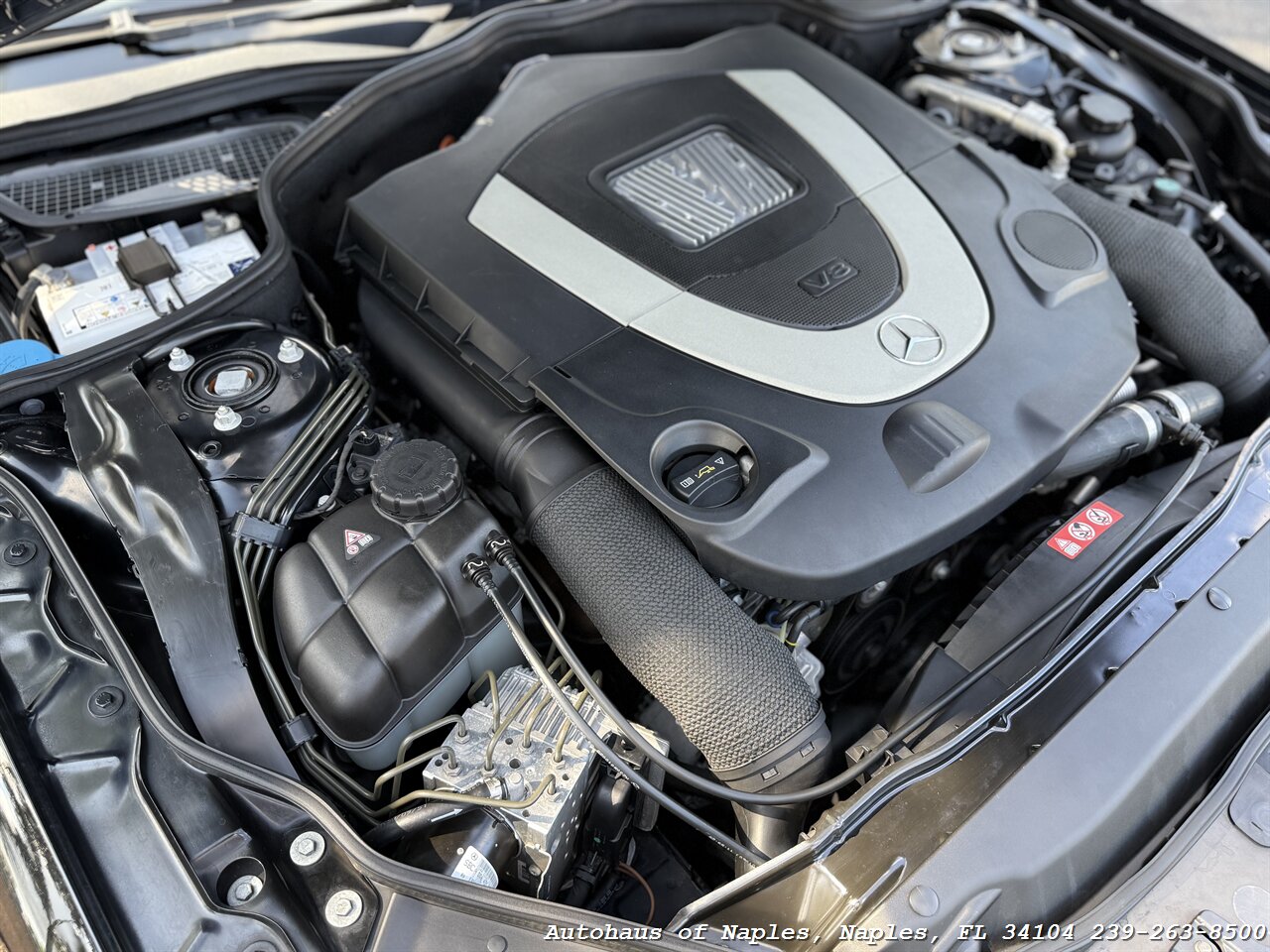 2011 Mercedes-Benz SL 550 - Photo 28 - Naples, FL 34104