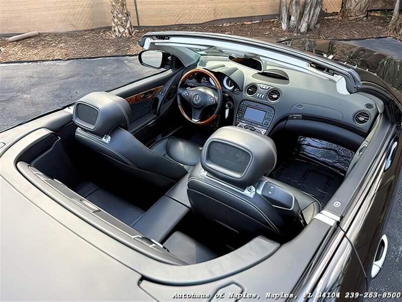 2011 Mercedes-Benz SL 550   - Photo 35 - Naples, FL 34104