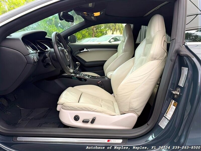 2009 Audi S5 quattro   - Photo 19 - Naples, FL 34104