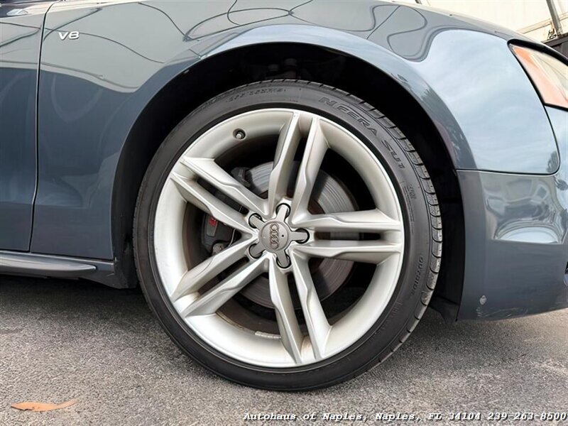 2009 Audi S5 quattro   - Photo 10 - Naples, FL 34104