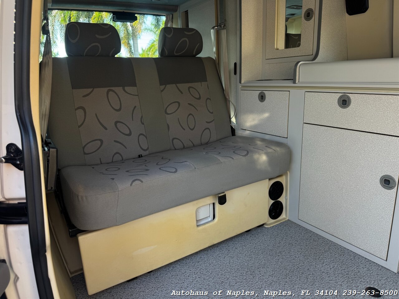 2002 Volkswagen EuroVan MV - Photo 41 - Naples, FL 34104
