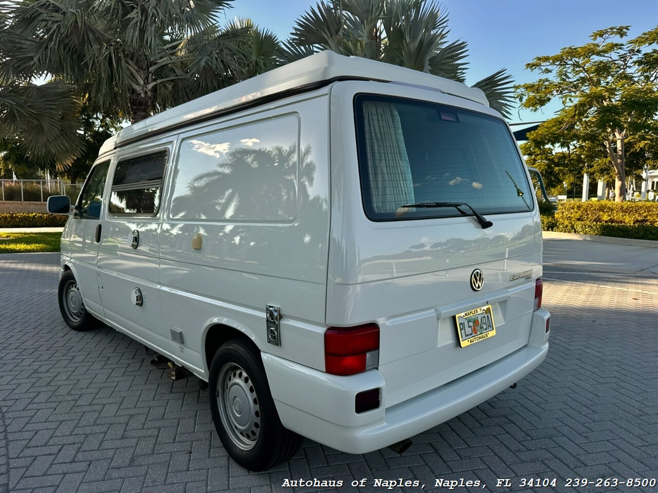 2002 Volkswagen EuroVan MV - Photo 6 - Naples, FL 34104