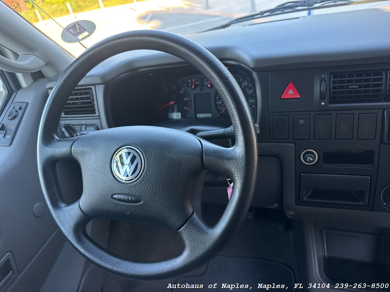 2002 Volkswagen EuroVan MV - Photo 35 - Naples, FL 34104