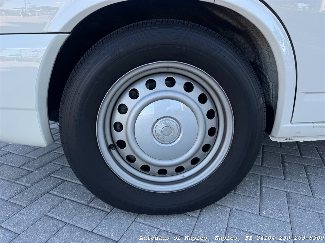 2002 Volkswagen EuroVan MV - Photo 33 - Naples, FL 34104