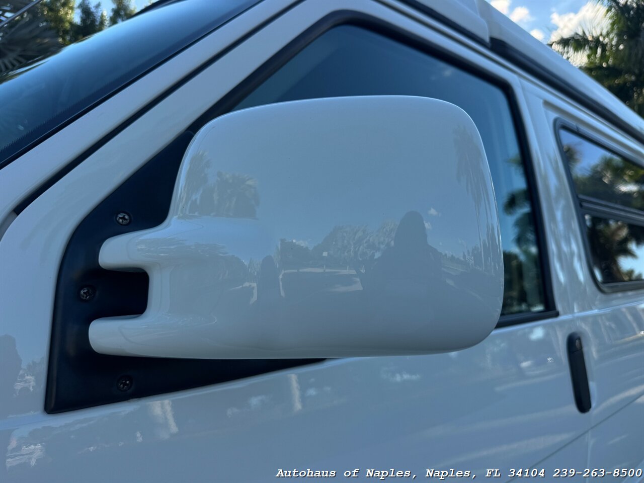 2002 Volkswagen EuroVan MV - Photo 22 - Naples, FL 34104