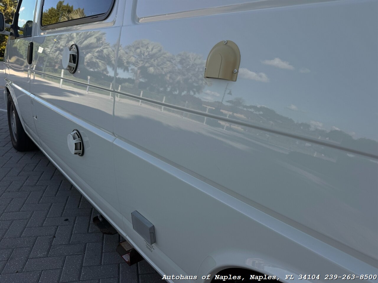 2002 Volkswagen EuroVan MV - Photo 17 - Naples, FL 34104