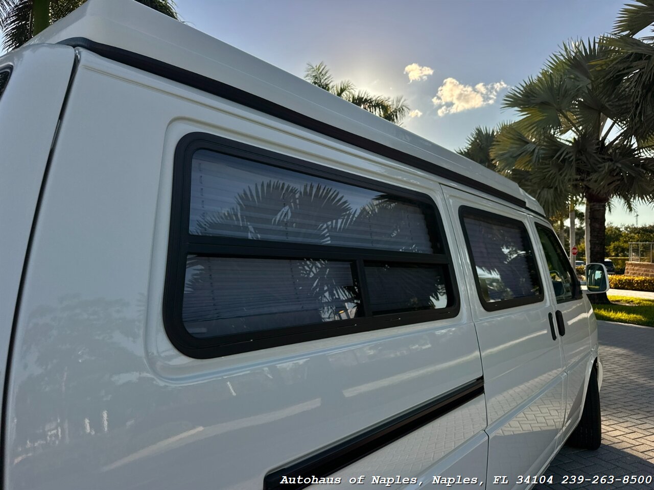 2002 Volkswagen EuroVan MV - Photo 14 - Naples, FL 34104