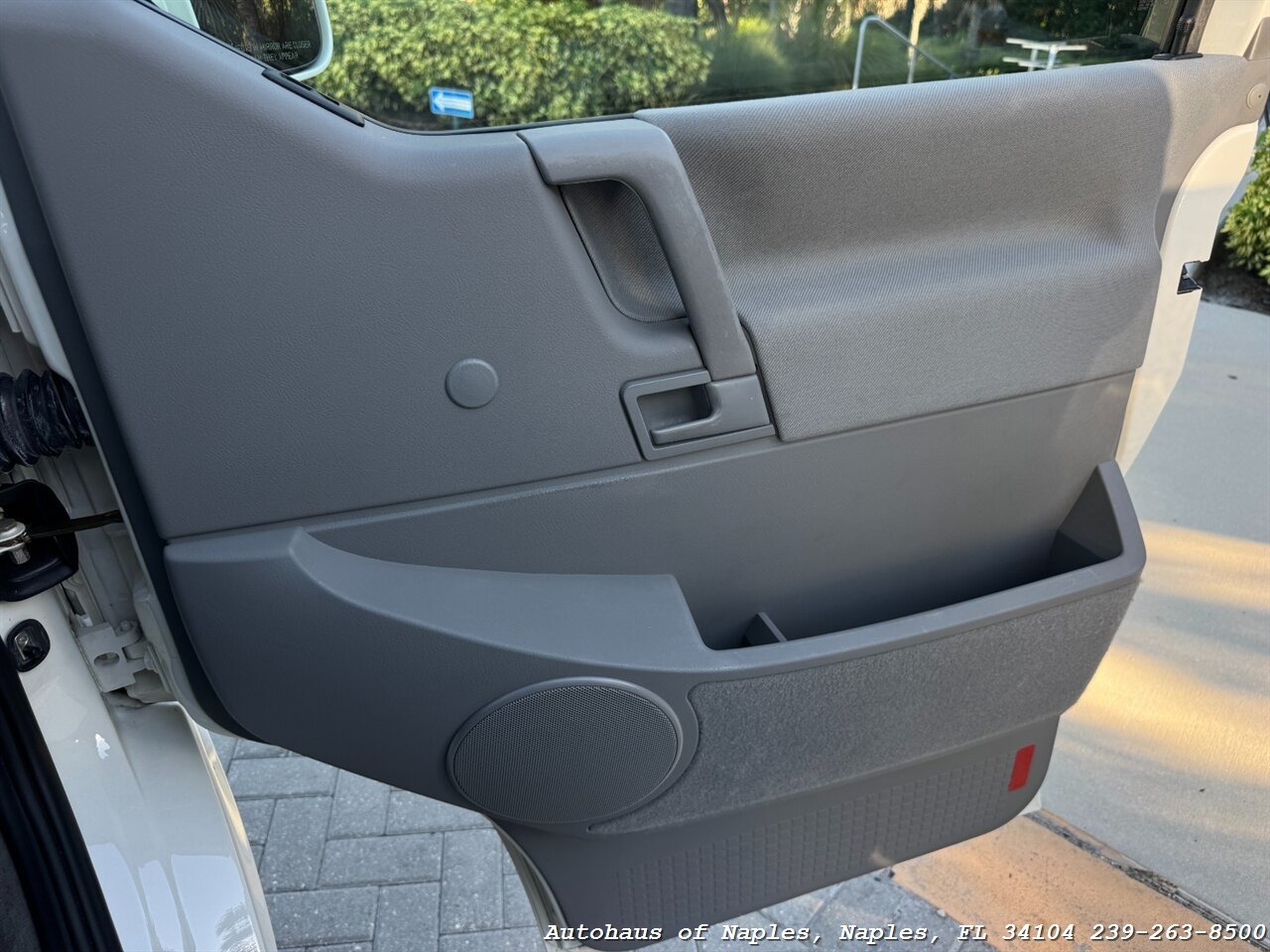 2002 Volkswagen EuroVan MV - Photo 43 - Naples, FL 34104