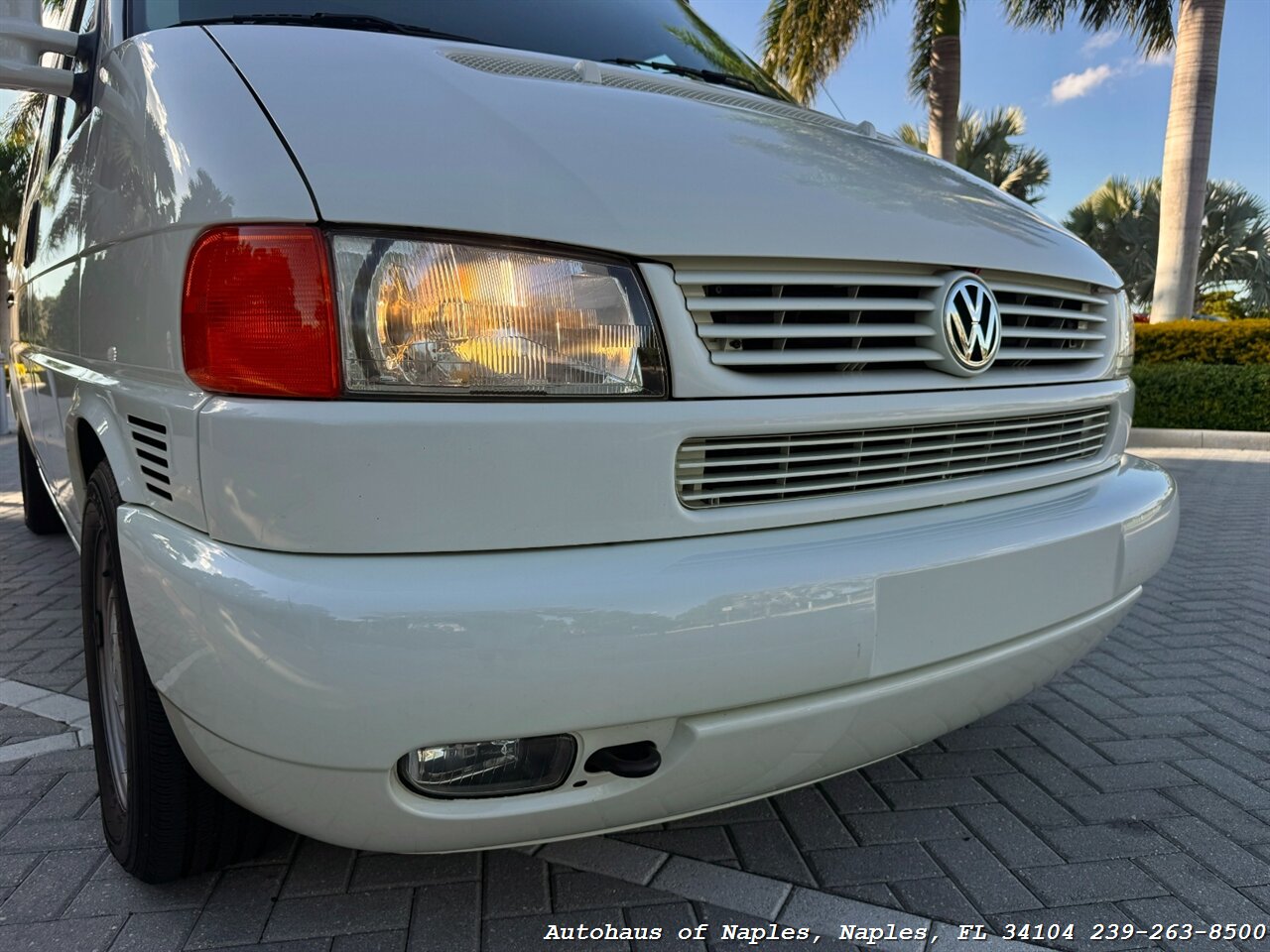 2002 Volkswagen EuroVan MV - Photo 11 - Naples, FL 34104