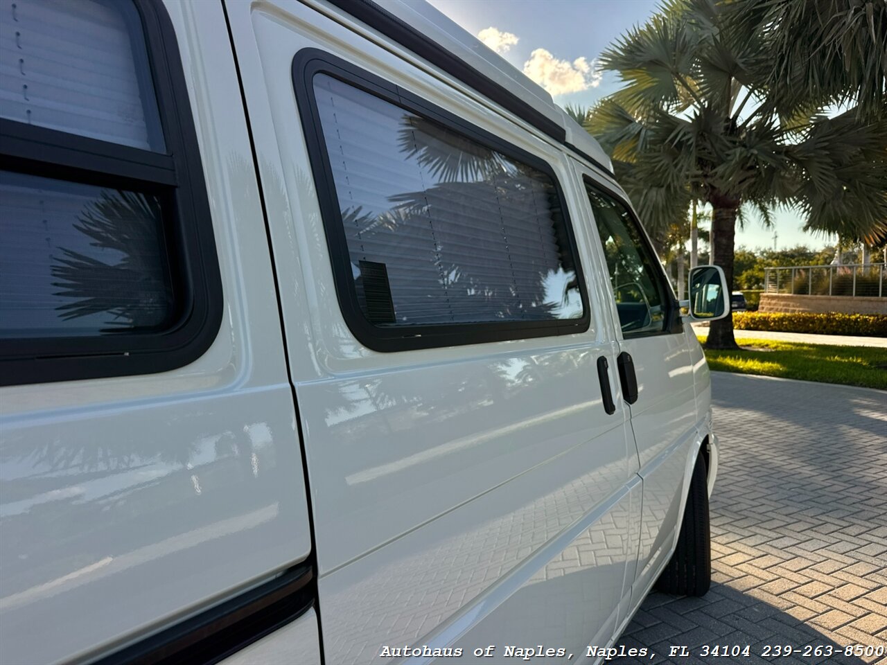 2002 Volkswagen EuroVan MV - Photo 15 - Naples, FL 34104