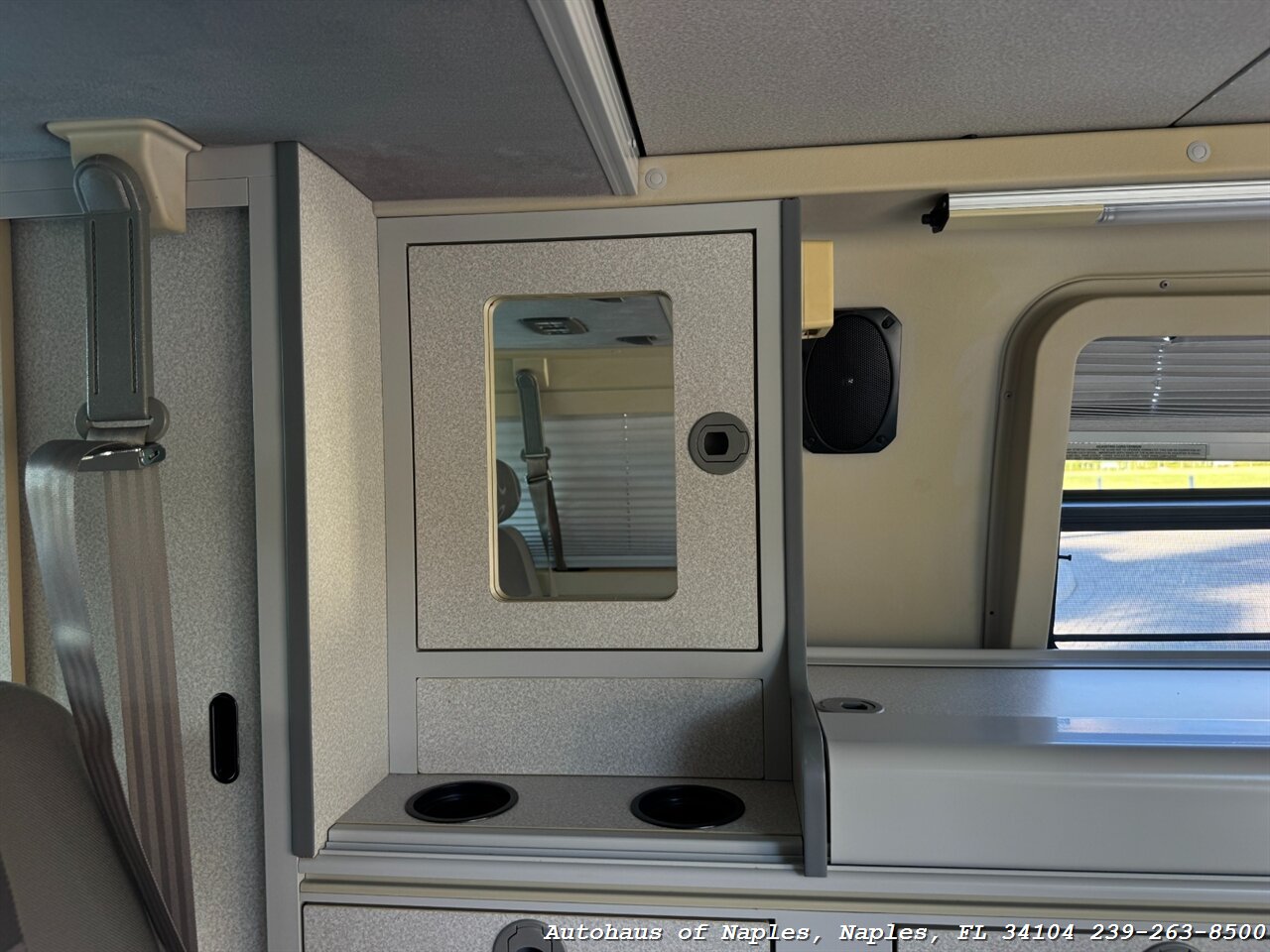 2002 Volkswagen EuroVan MV - Photo 49 - Naples, FL 34104