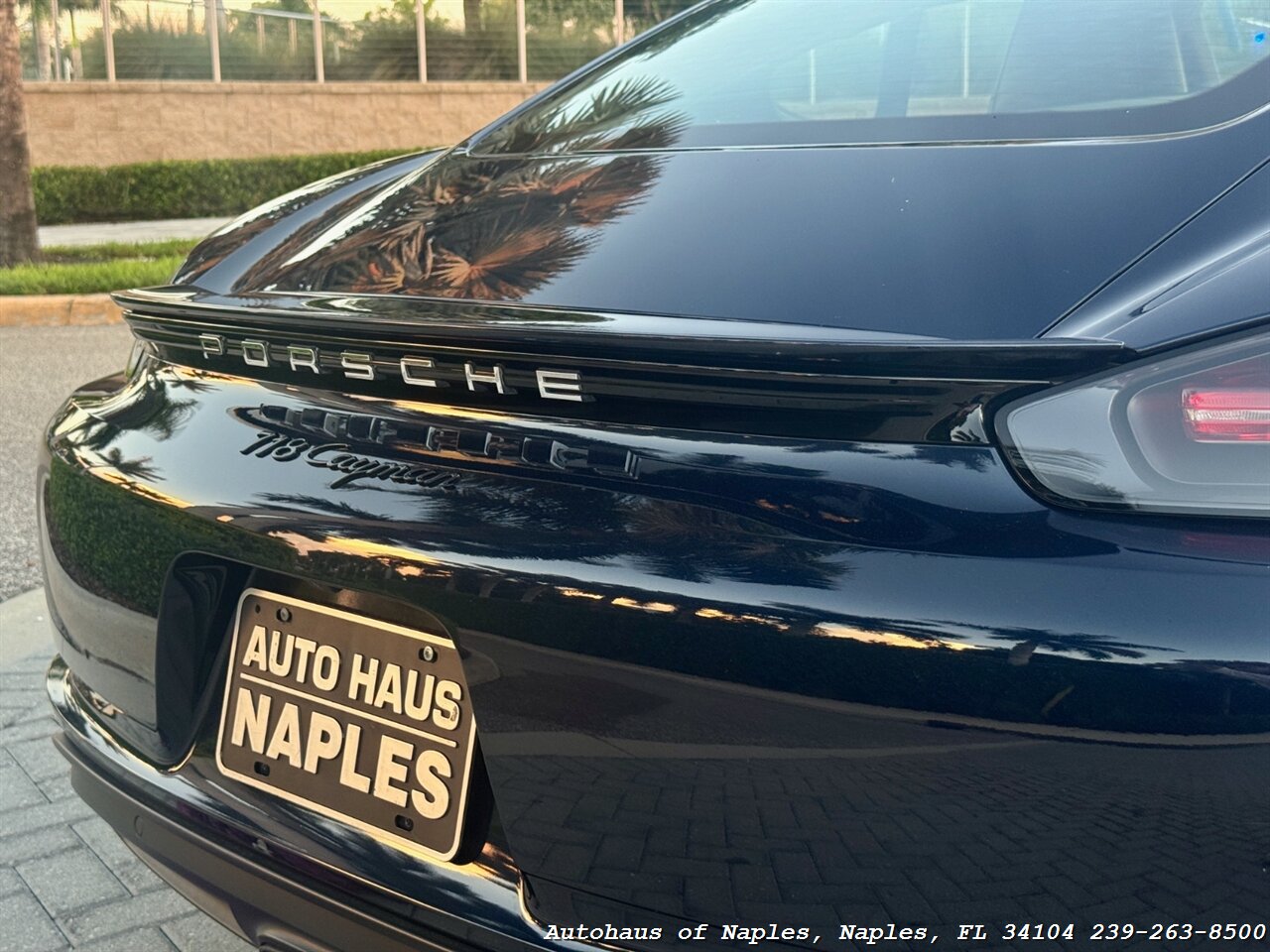 2017 Porsche 718 Cayman   - Photo 8 - Naples, FL 34104