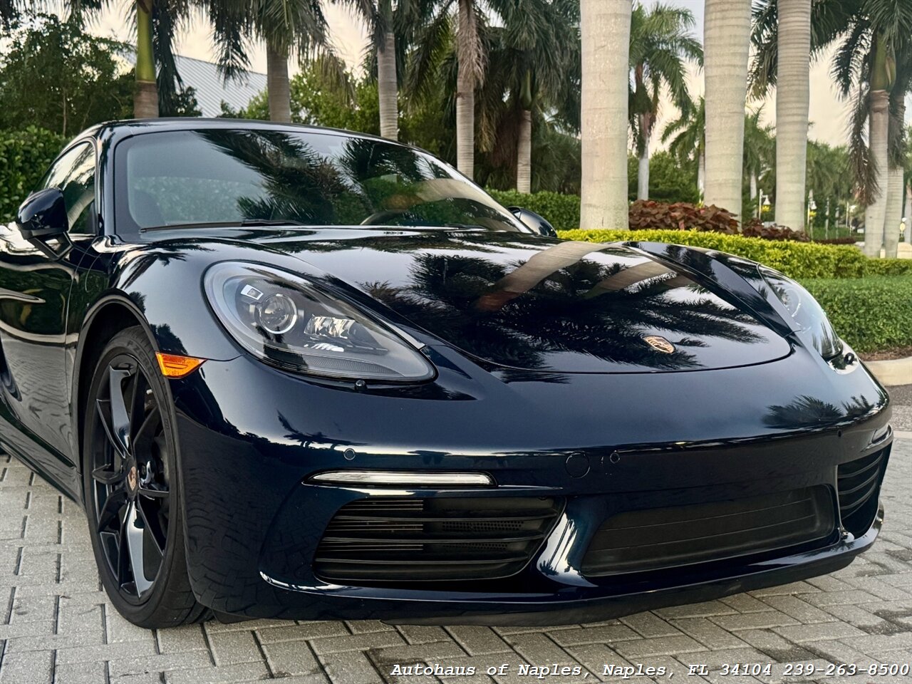 2017 Porsche 718 Cayman   - Photo 4 - Naples, FL 34104