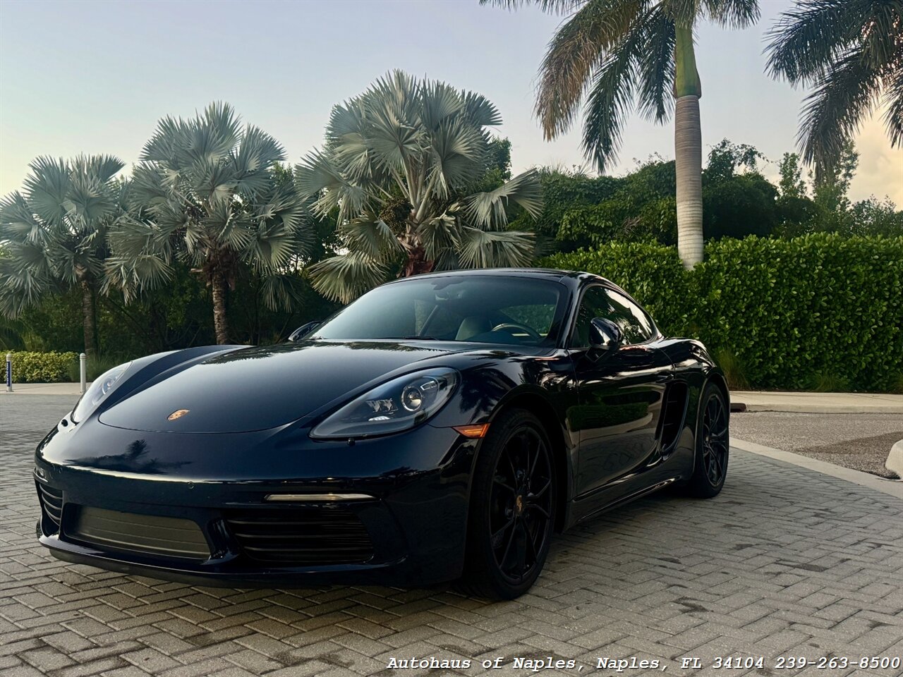 2017 Porsche 718 Cayman   - Photo 6 - Naples, FL 34104