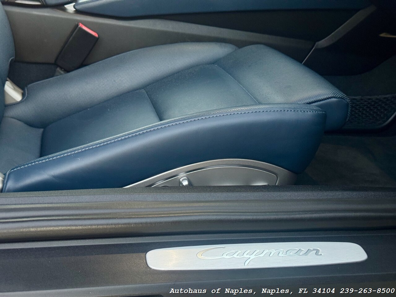 2017 Porsche 718 Cayman   - Photo 22 - Naples, FL 34104