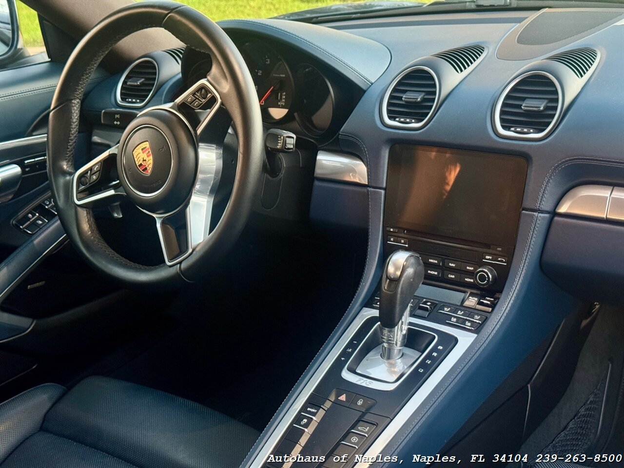 2017 Porsche 718 Cayman   - Photo 24 - Naples, FL 34104