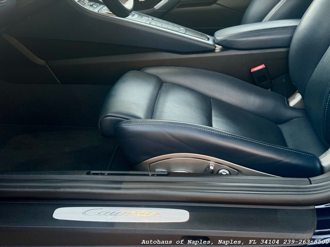 2017 Porsche 718 Cayman   - Photo 29 - Naples, FL 34104