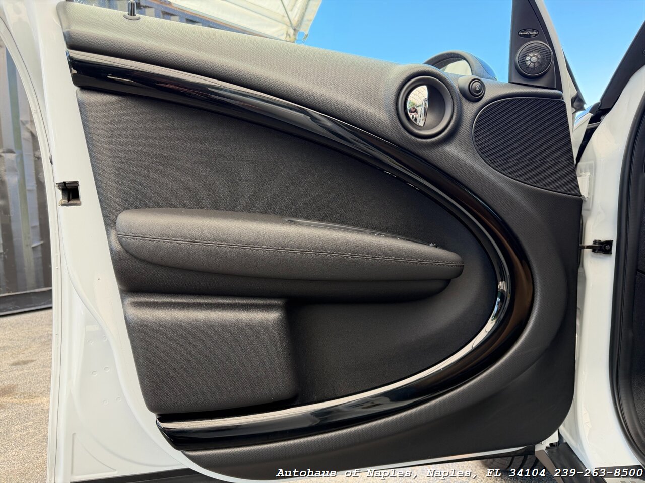 2016 MINI Countryman Cooper S   - Photo 16 - Naples, FL 34104