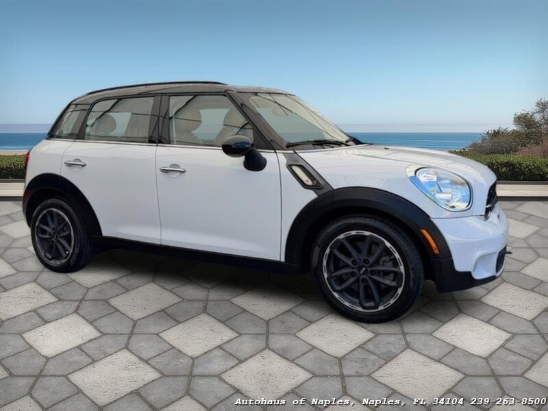 2016 MINI Countryman Cooper S   - Photo 2 - Naples, FL 34104