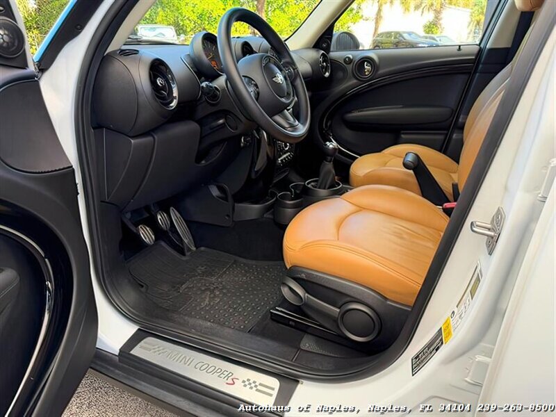 2016 MINI Countryman Cooper S   - Photo 13 - Naples, FL 34104
