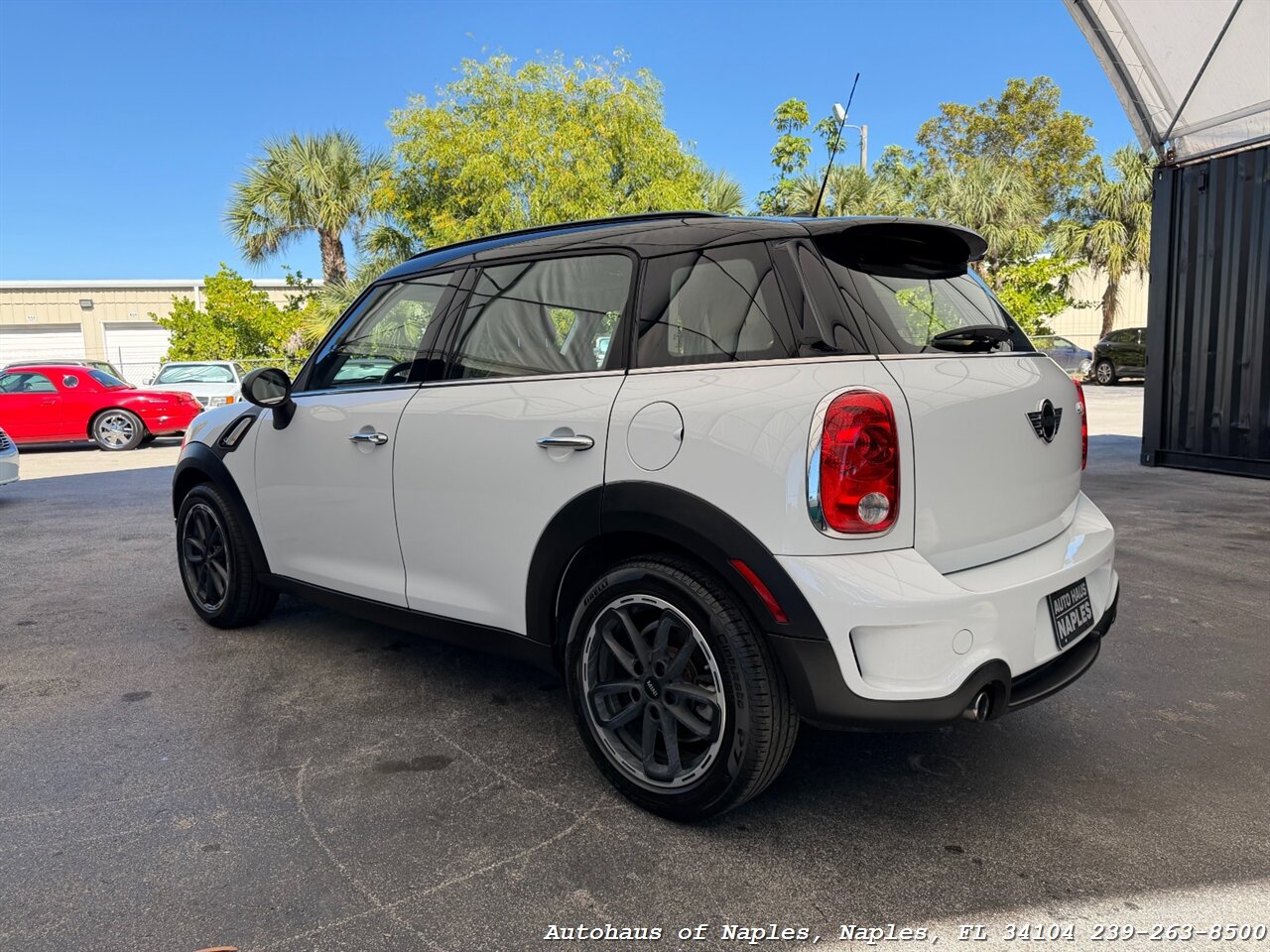 2016 MINI Countryman Cooper S   - Photo 6 - Naples, FL 34104