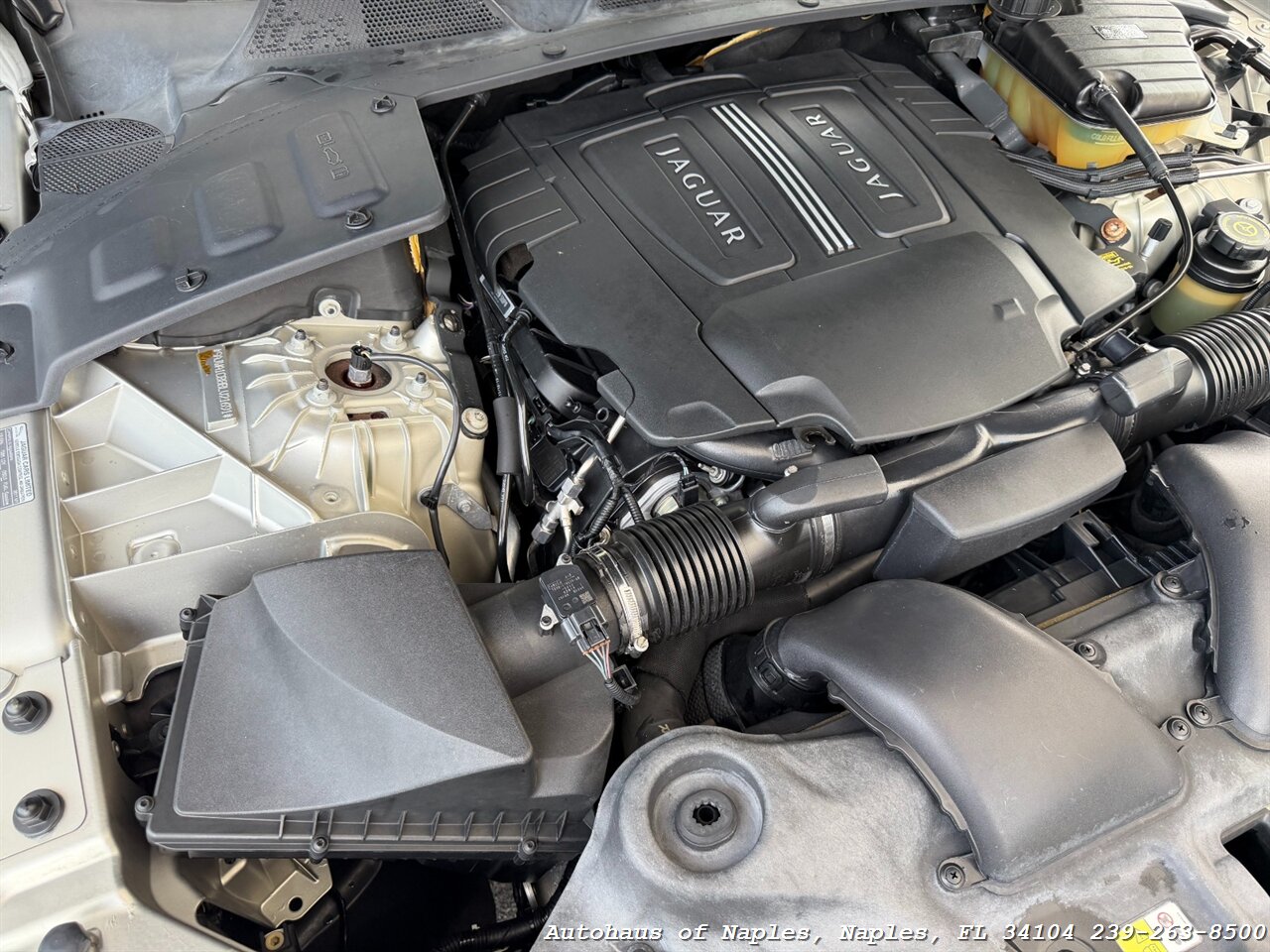 2011 Jaguar XJ - Photo 32 - Naples, FL 34104