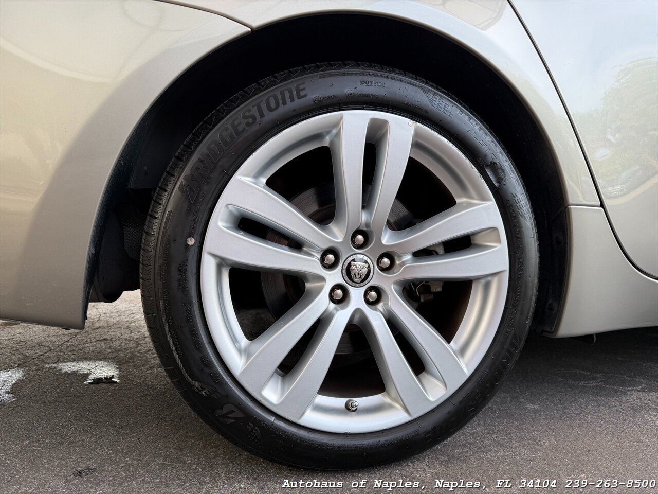 2011 Jaguar XJ - Photo 11 - Naples, FL 34104