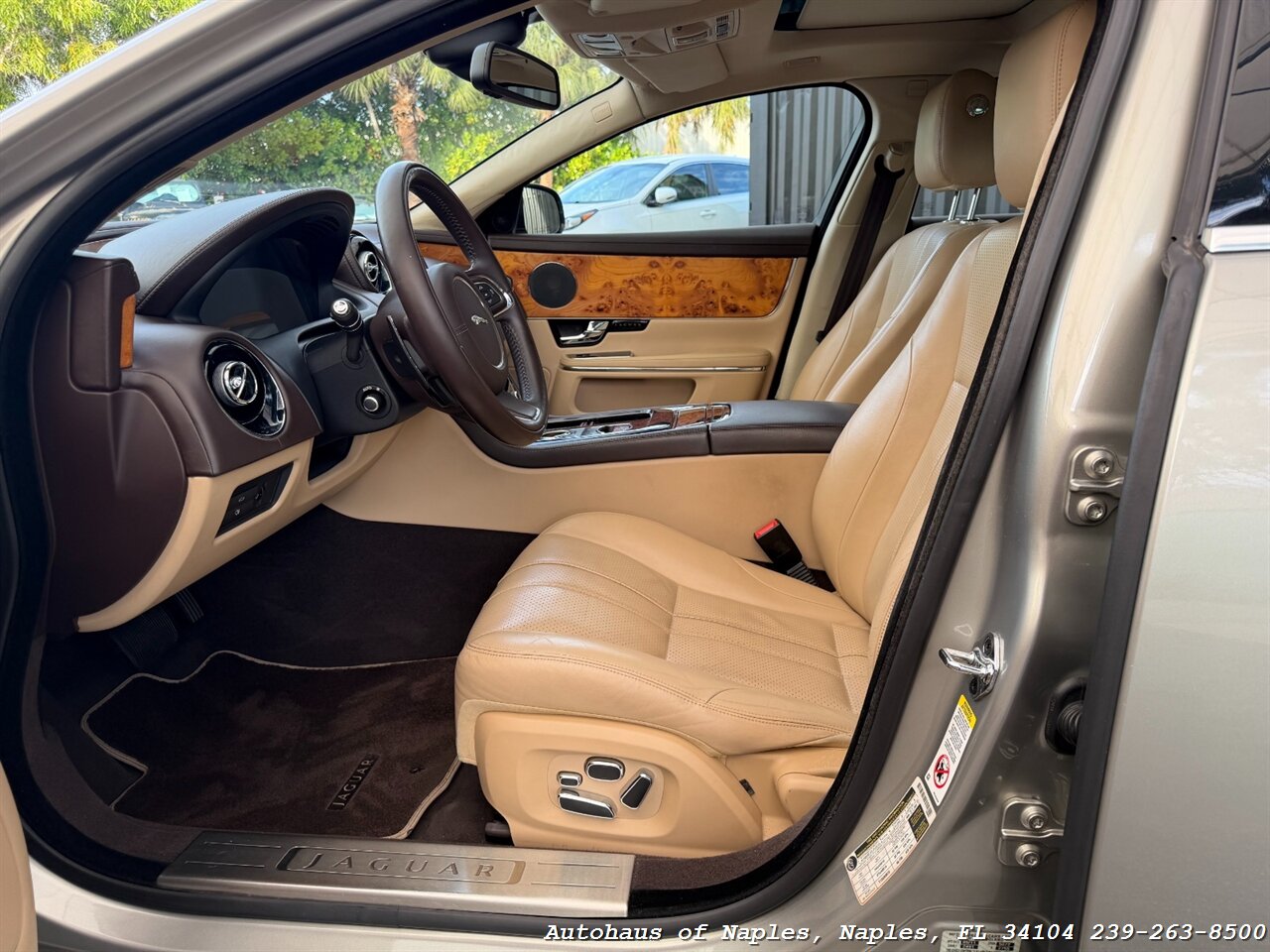 2011 Jaguar XJ - Photo 15 - Naples, FL 34104