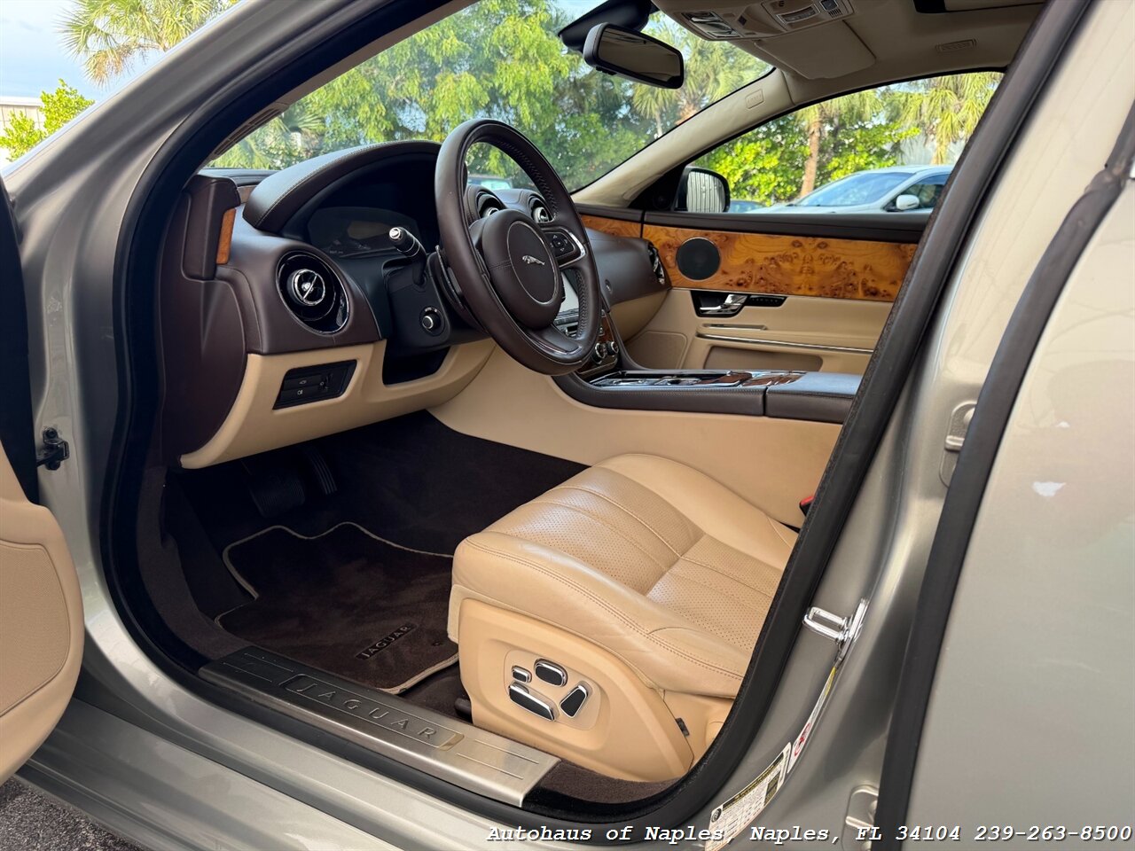 2011 Jaguar XJ - Photo 14 - Naples, FL 34104